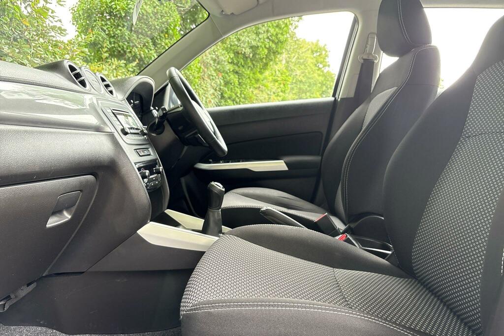 Suzuki Vitara Vitara 1.6 Sz4 Euro 6 Ss 1868 Suzuki White #3