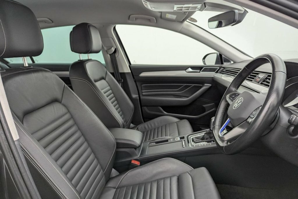Volkswagen Passat 1.4L Gte Grey #3