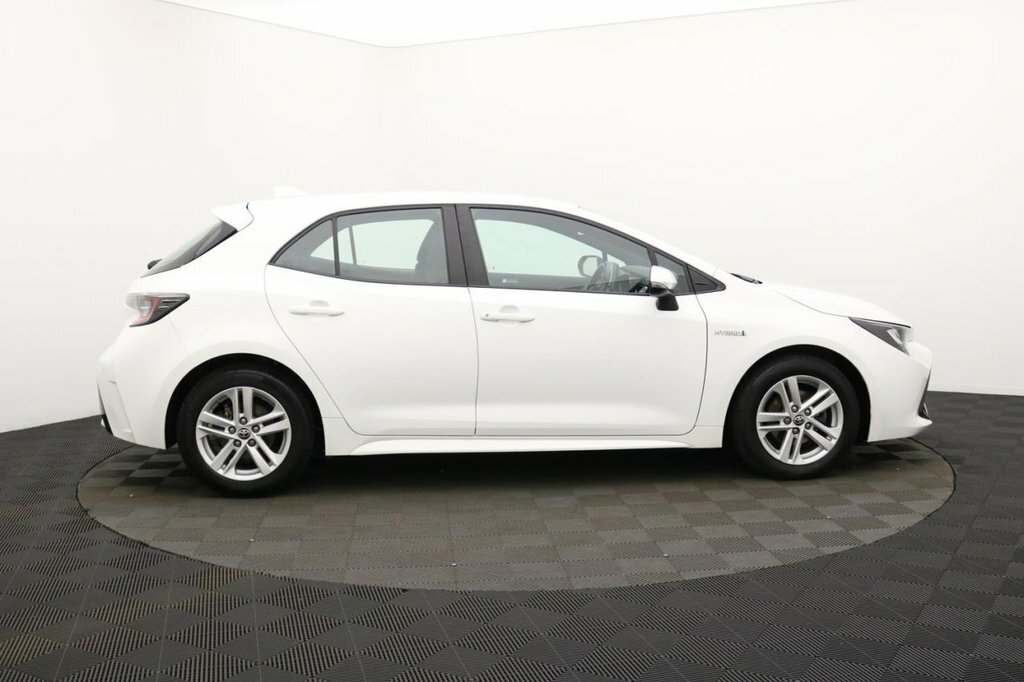 Toyota Corolla 1.8L Icon White #2