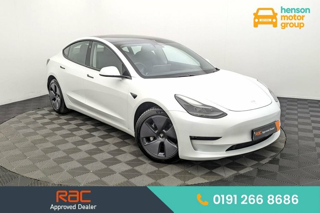 Tesla Model 3 Saloon White