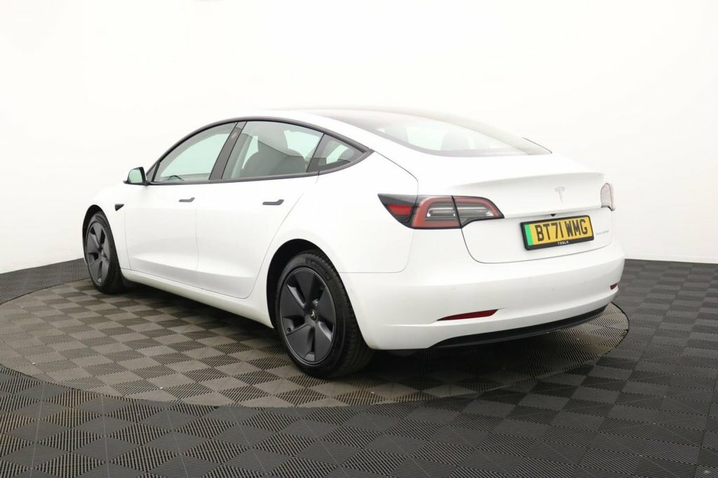 Tesla Model 3 Saloon White #6