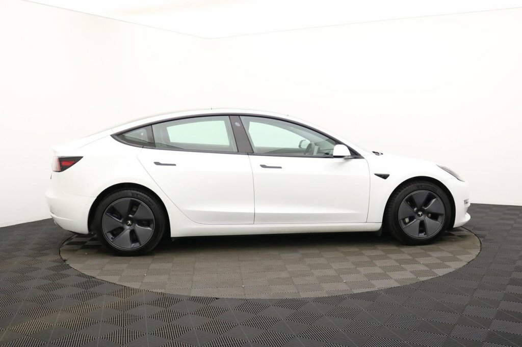 Tesla Model 3 Saloon White #2