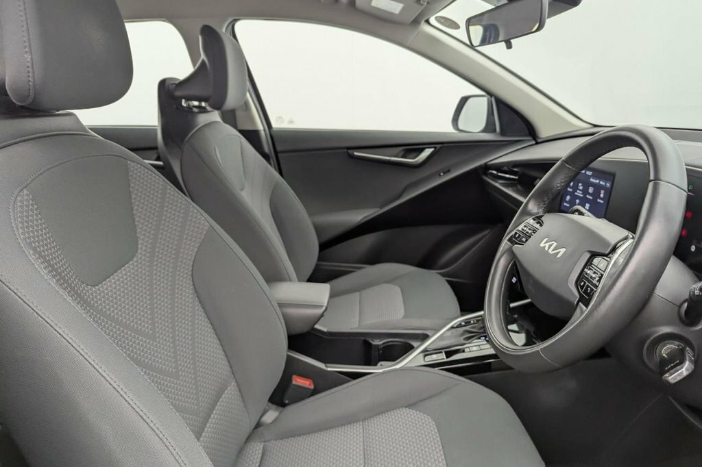 Kia Niro 1.6L 2 Black #3