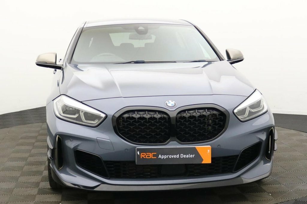 BMW 1 Series Se Black #9