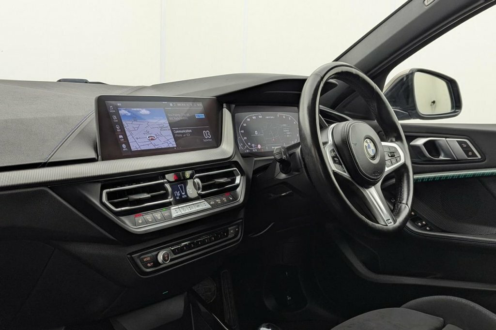BMW 1 Series Se Black #40