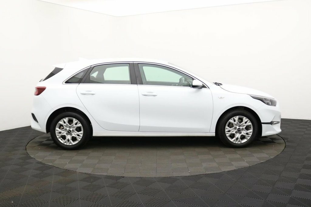 Kia Ceed 1.6L 2 White #2