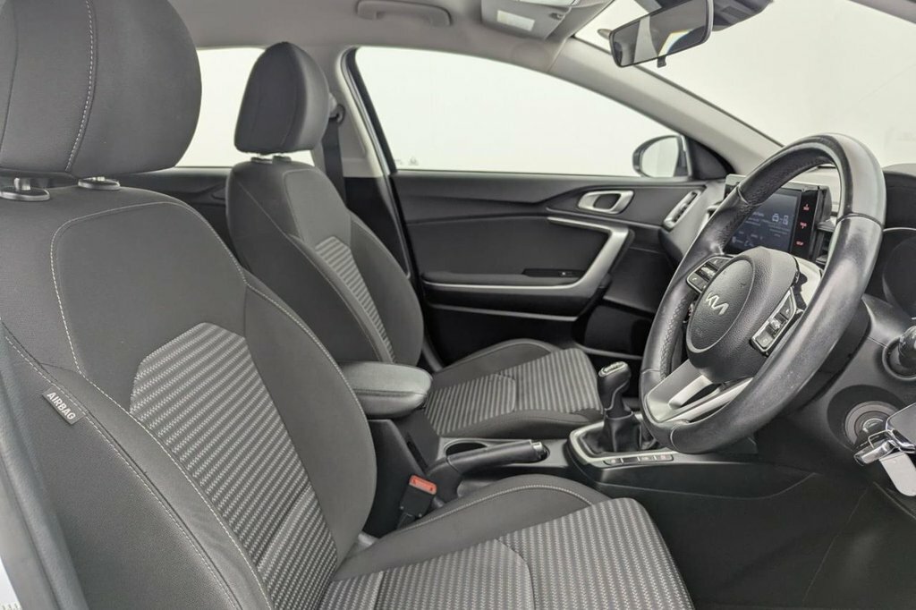 Kia Ceed 1.6L 2 White #3