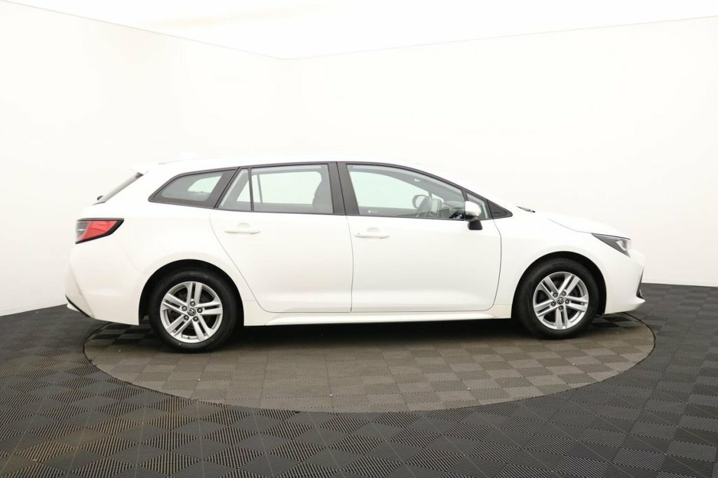 Toyota Corolla 1.8L Icon White #2
