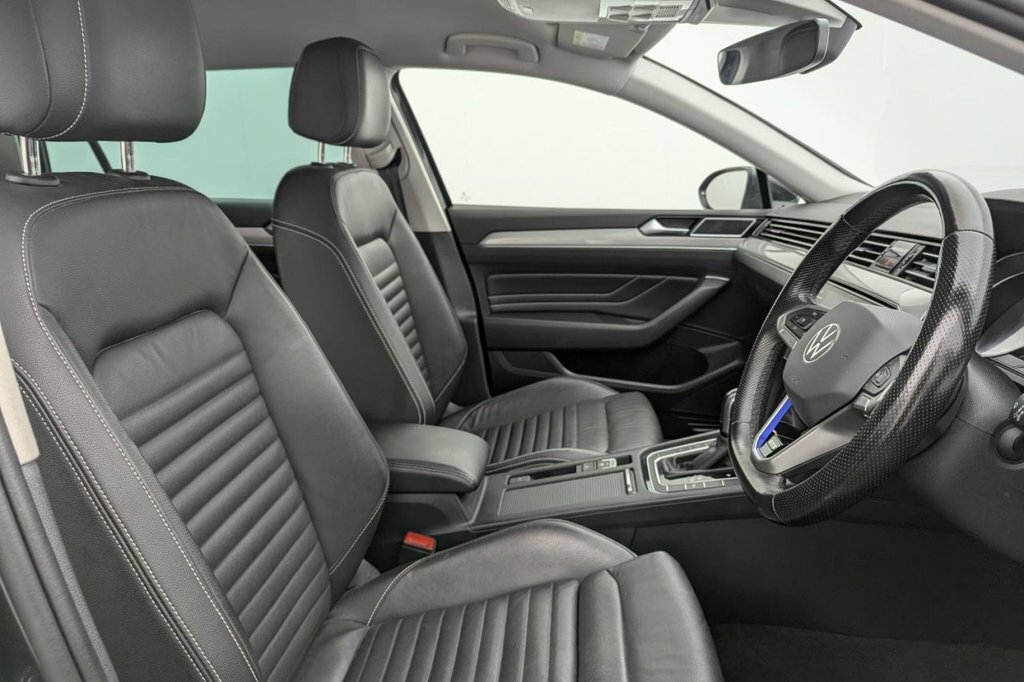 Volkswagen Passat 1.4L Gte Grey #3