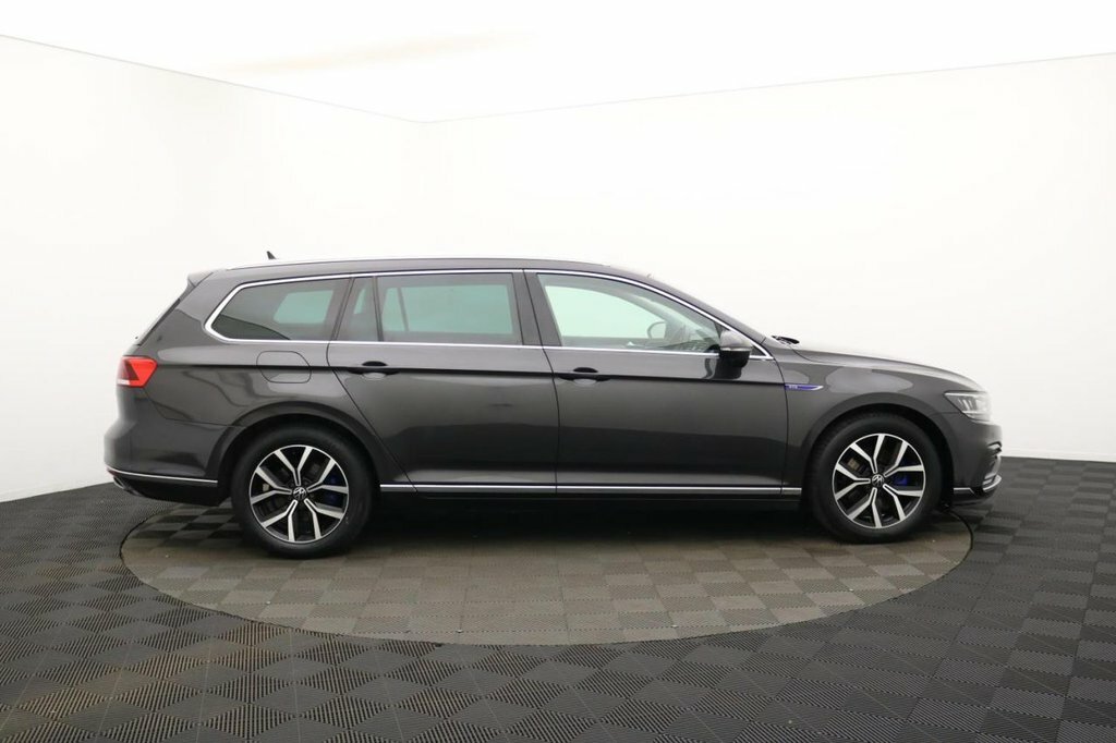 Volkswagen Passat 1.4L Gte Grey #2
