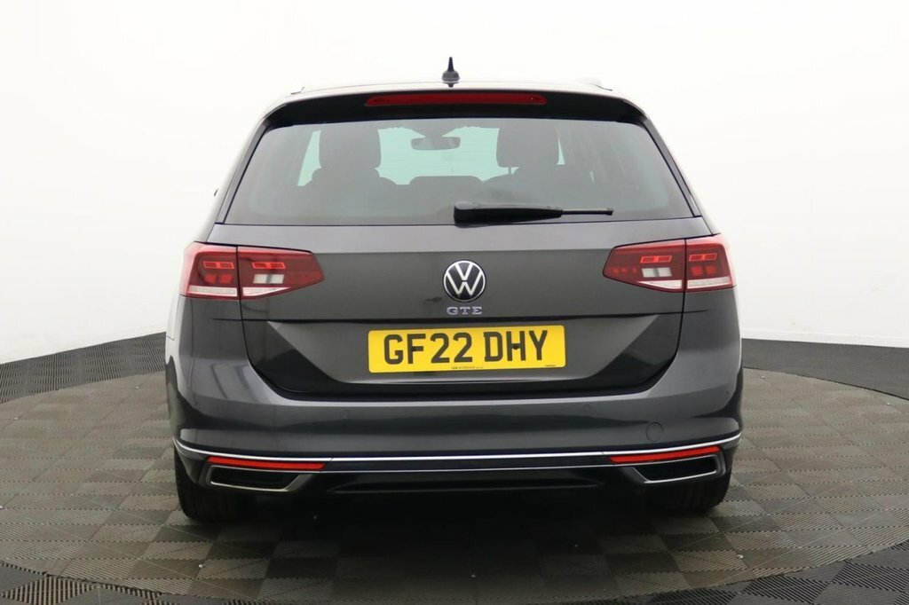 Volkswagen Passat 1.4L Gte Grey #5