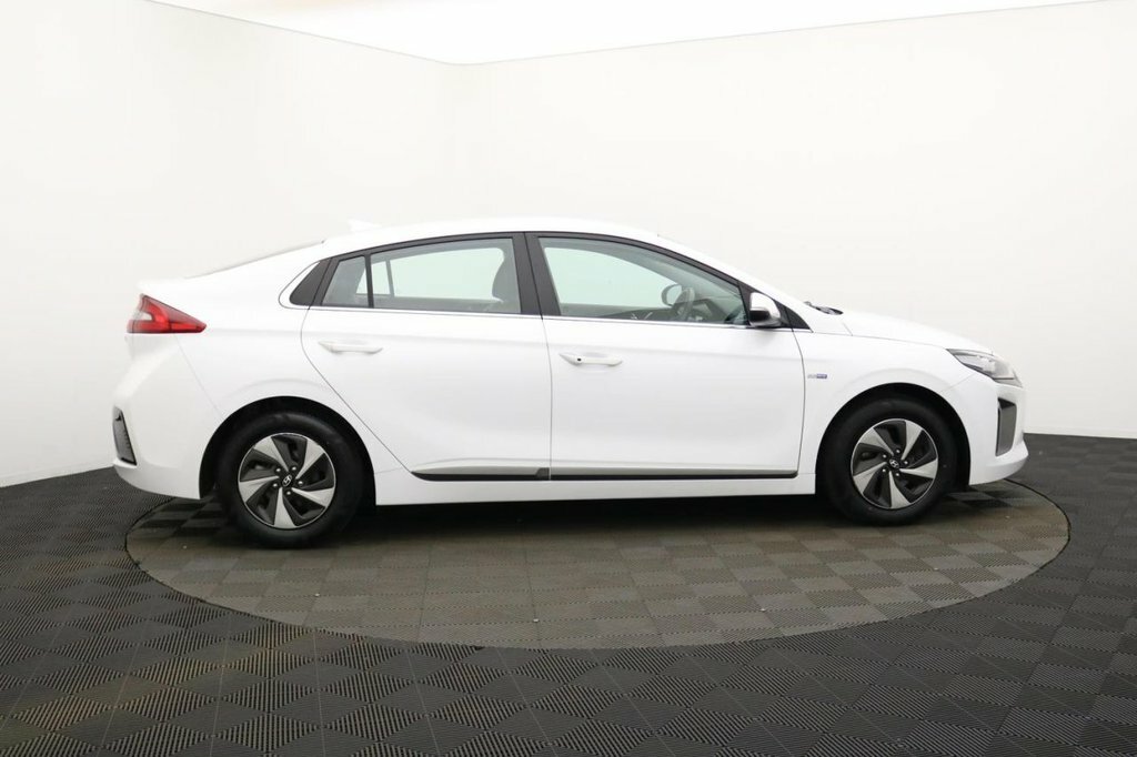 Hyundai Ioniq 1.6L Premium Se White #2