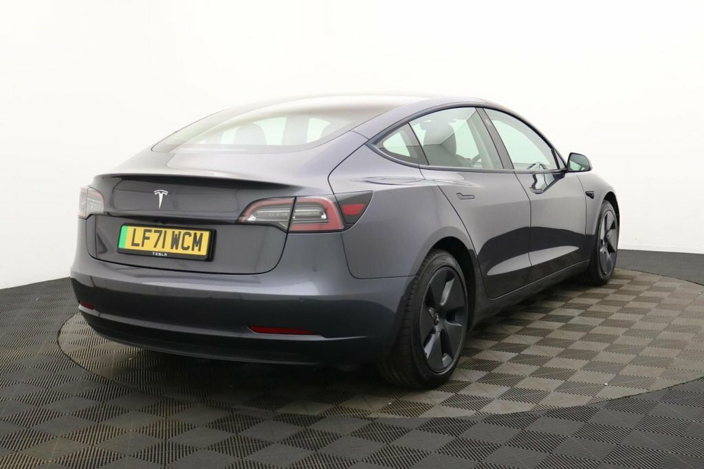 Tesla Model 3 Saloon Grey #4