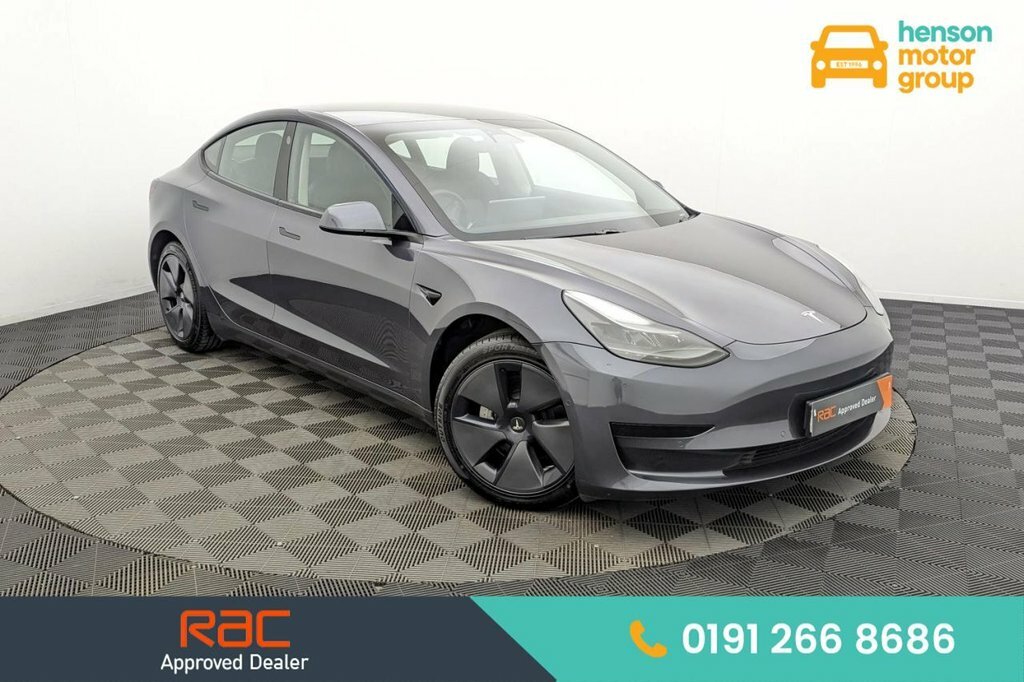 Tesla Model 3 Saloon Grey