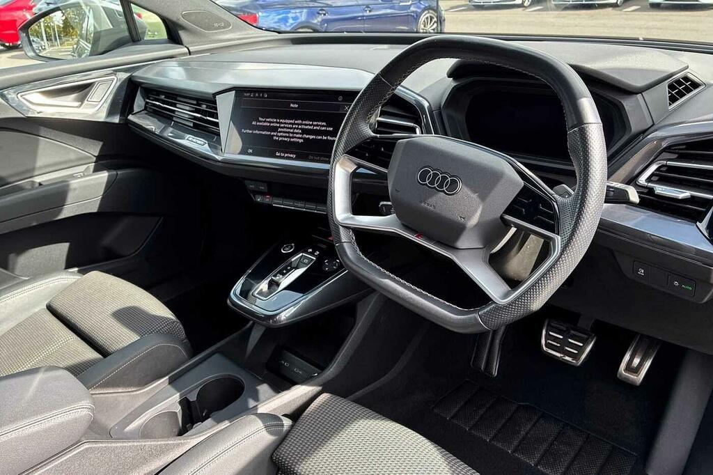 Audi Q4 E Tron S Line 40 150,00 Kw CU72UGH #6