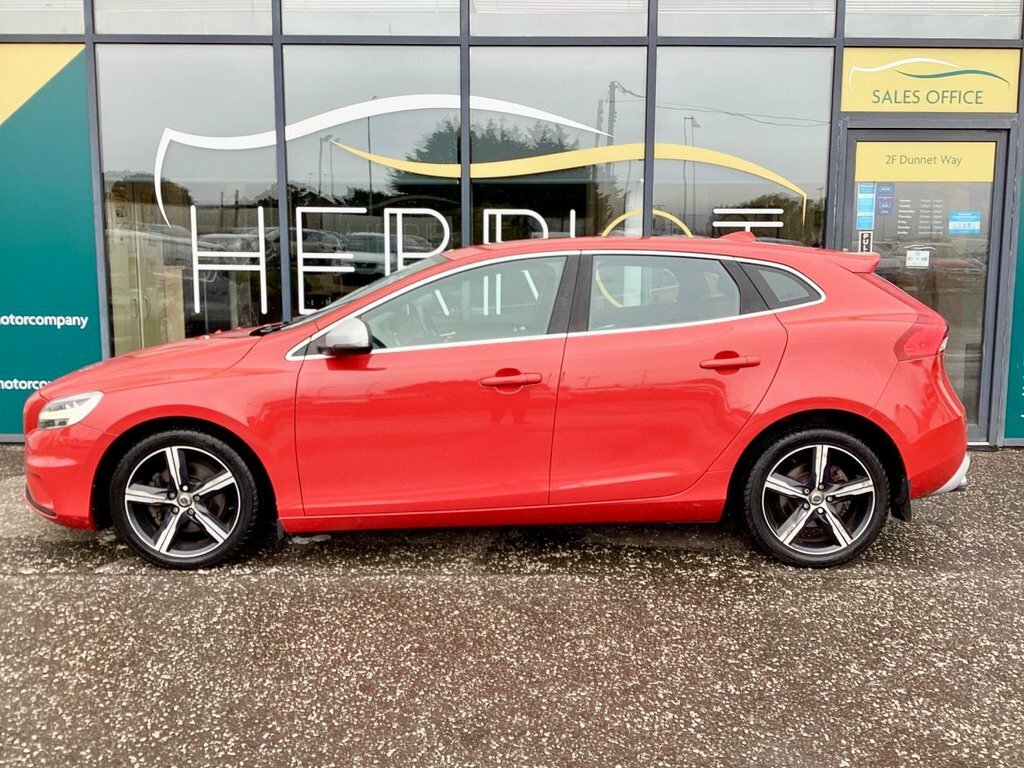 Volvo V40 2L R-design Red #6