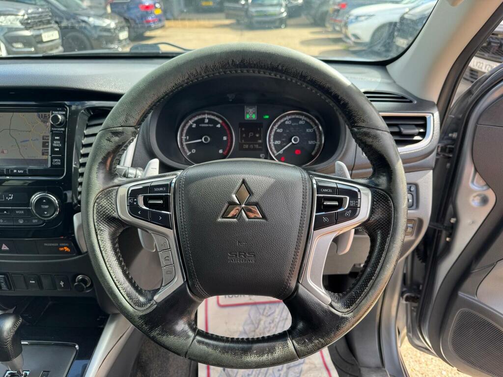 Mitsubishi L200 Di-d Dc Barbarian Black #28