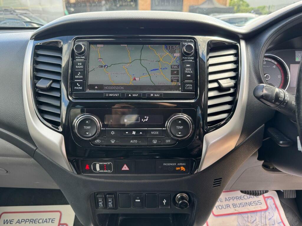 Mitsubishi L200 Di-d Dc Barbarian Black #25