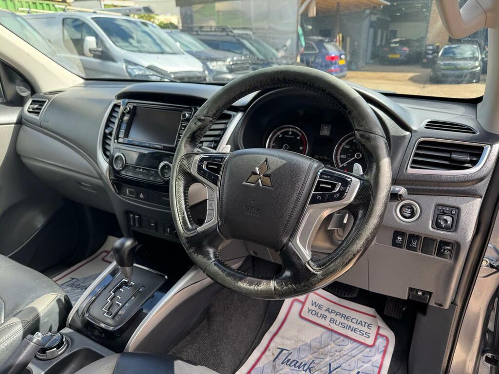 Mitsubishi L200 Di-d Dc Barbarian Black #18