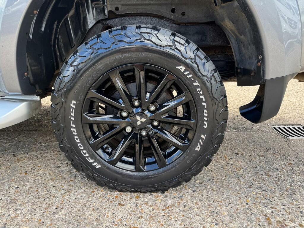 Mitsubishi L200 Di-d Dc Barbarian Black #13