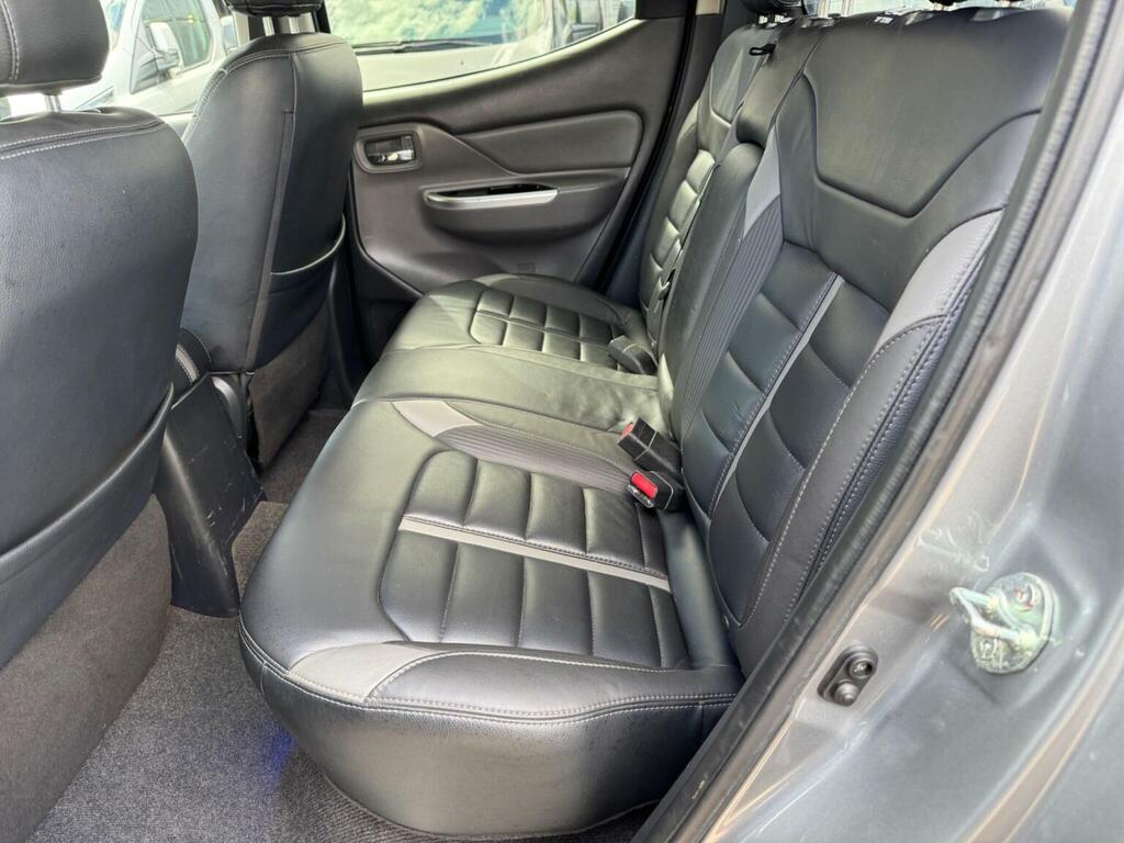Mitsubishi L200 Di-d Dc Barbarian Black #30
