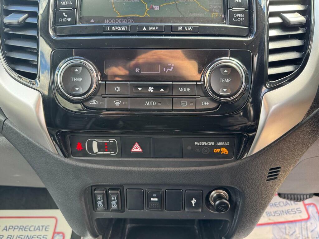 Mitsubishi L200 Di-d Dc Barbarian Black #24