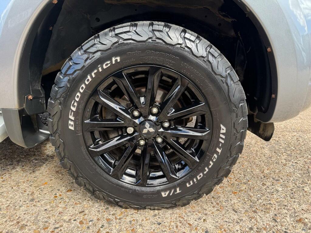 Mitsubishi L200 Di-d Dc Barbarian Black #15