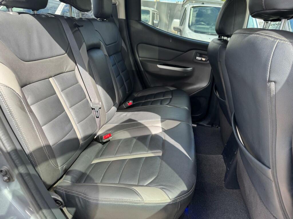 Mitsubishi L200 Di-d Dc Barbarian Black #31