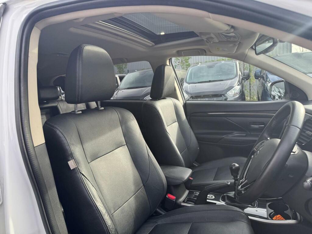 Mitsubishi Outlander Outlander 5H Phev Cvt Black #12