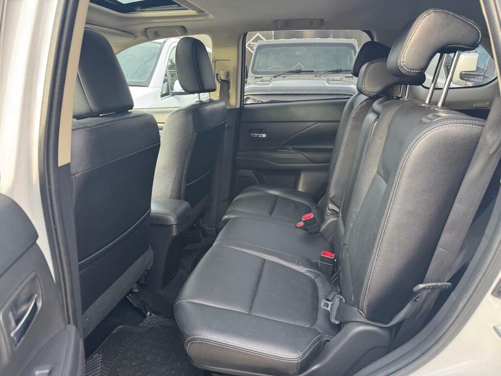 Mitsubishi Outlander Outlander 5H Phev Cvt Black #20