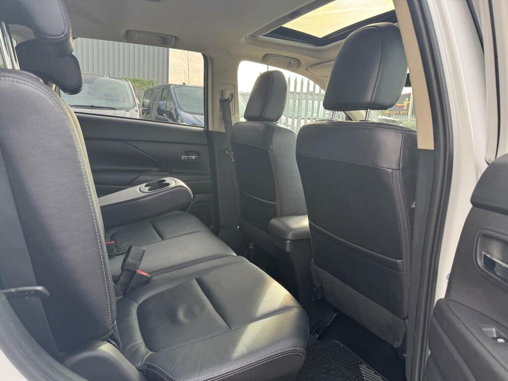 Mitsubishi Outlander Outlander 5H Phev Cvt Black #15