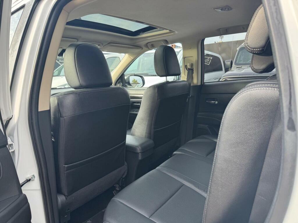 Mitsubishi Outlander Outlander 5H Phev Cvt Black #19