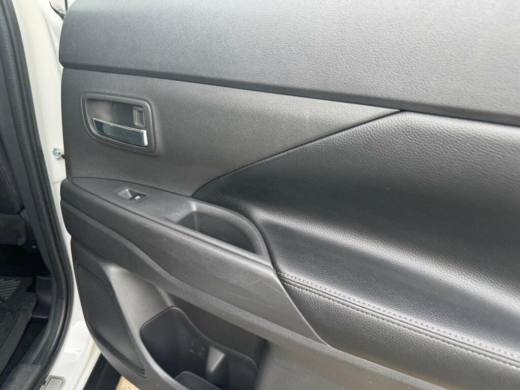 Mitsubishi Outlander Outlander 5H Phev Cvt Black #29