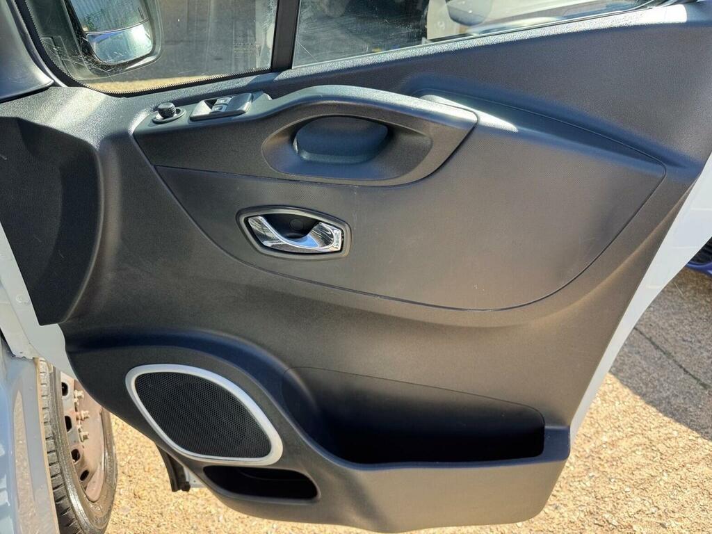 Vauxhall Vivaro L2h1 2900 Sportive Cdti Silver #16