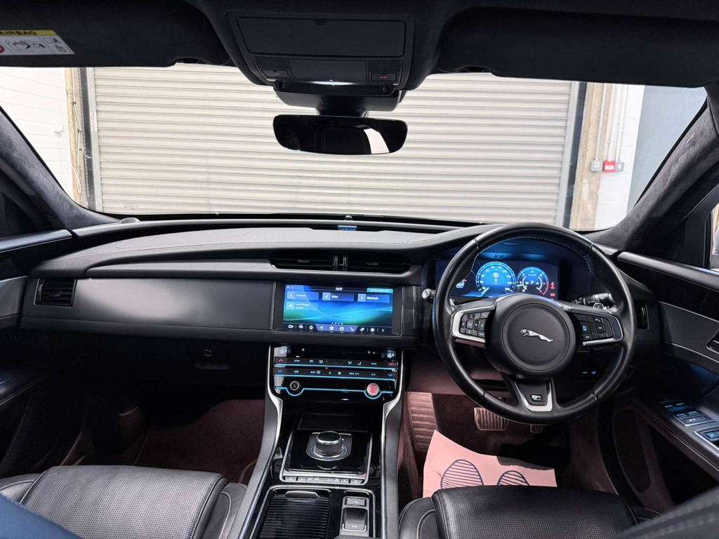 Jaguar XF R-sport D Grey #2
