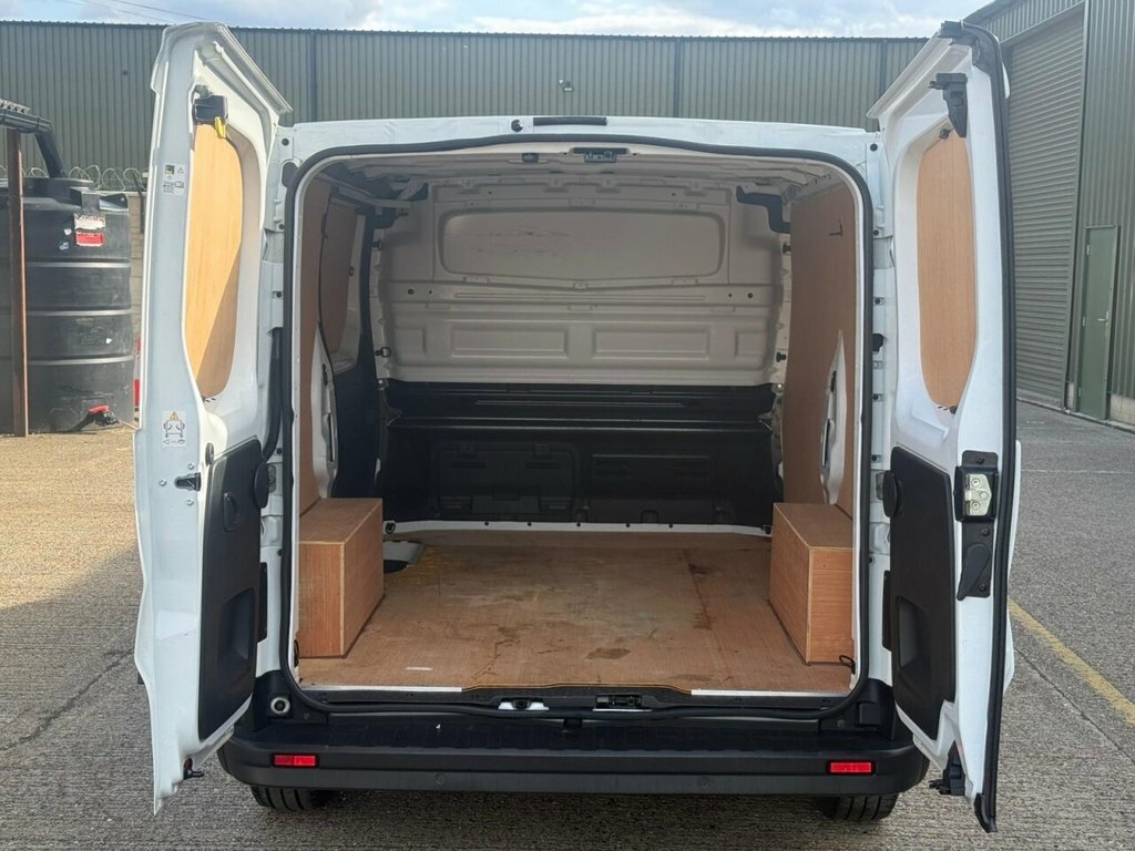 Renault Trafic 2.0 Dci Blue Sl28 Business Panel Van M MW23AVN #2