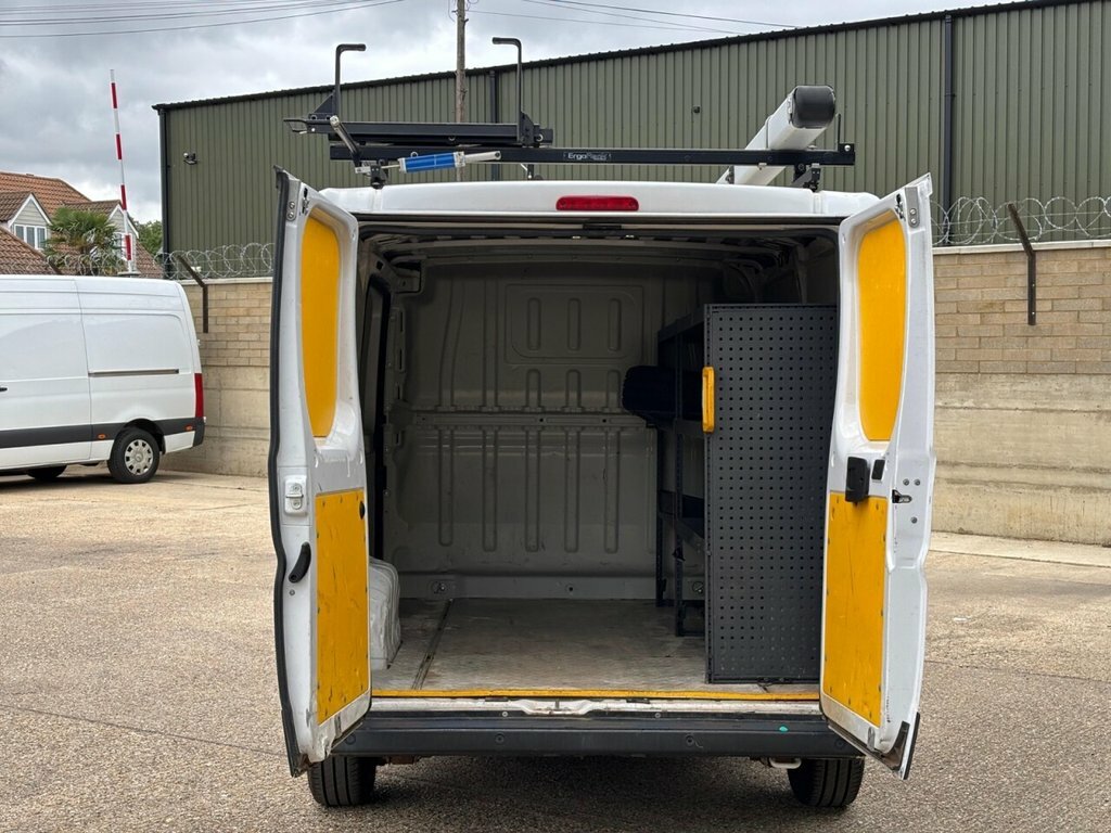 Peugeot Boxer 2.2 Bluehdi 333 Professional L1 H1 120 Bhp  #2