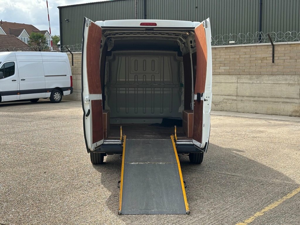 Citroen Relay 2.2 Bluehdi 35 Enterprise Panel Van Man #3
