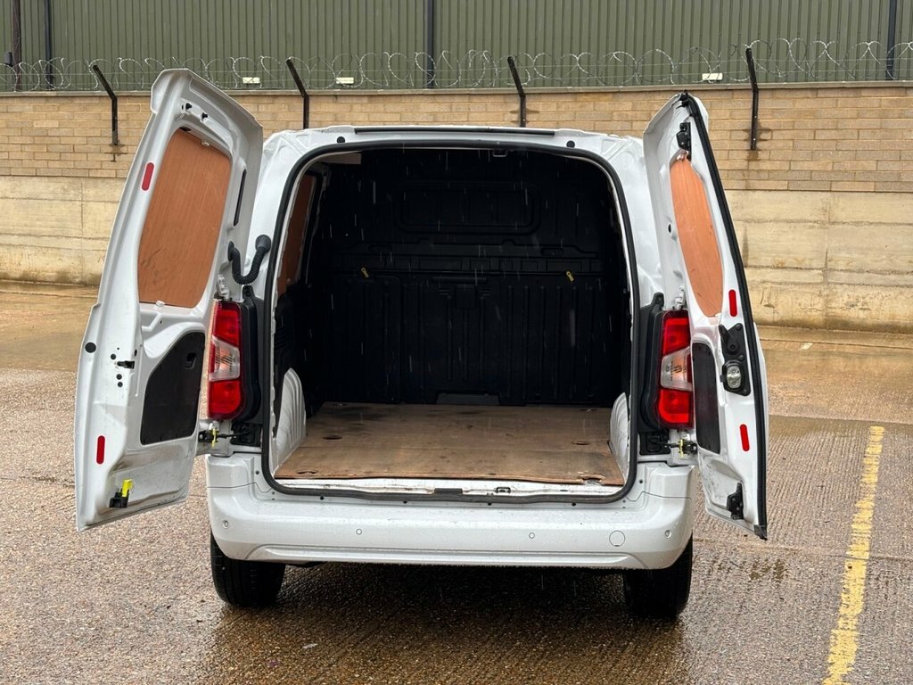Vauxhall Combo 1.5 Turbo D 2300 Pro Panel Van L  #2