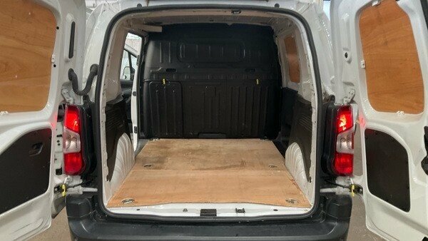 Peugeot Partner 1.5 Bluehdi 1000 Professional Premium Standard Pan  #3