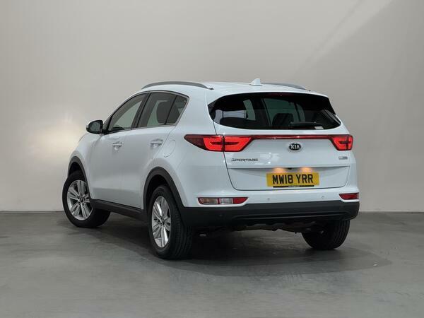 Kia Sportage 1.6 Gdi 2 Suv Euro 6 Ss 130 White #6