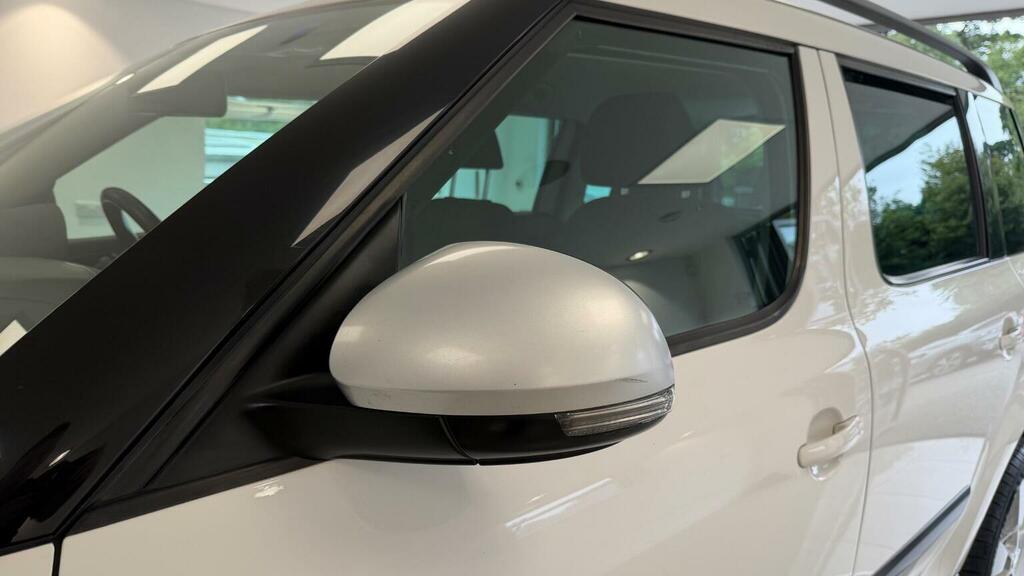 Skoda Yeti Elegance Silver #42