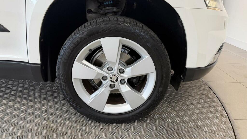 Skoda Yeti Elegance Silver #36