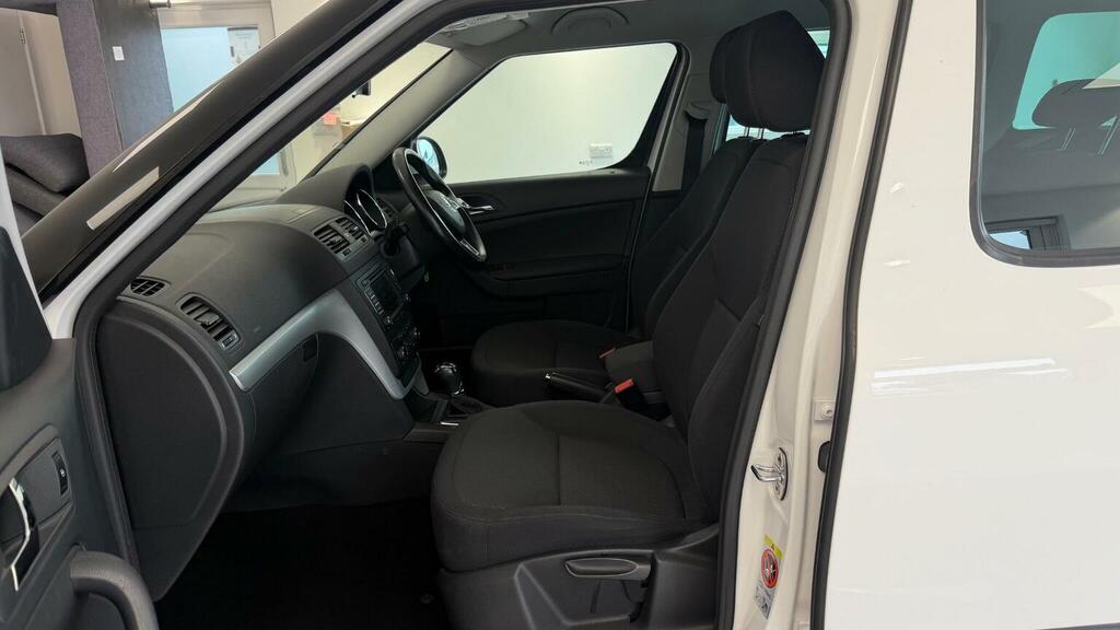 Skoda Yeti Elegance Silver #46
