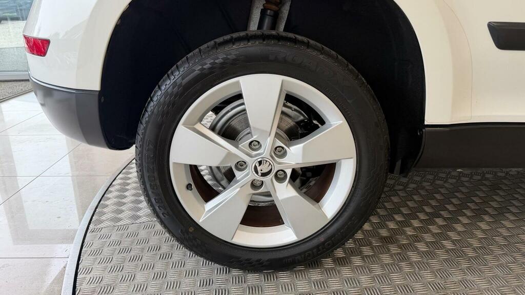 Skoda Yeti Elegance Silver #37