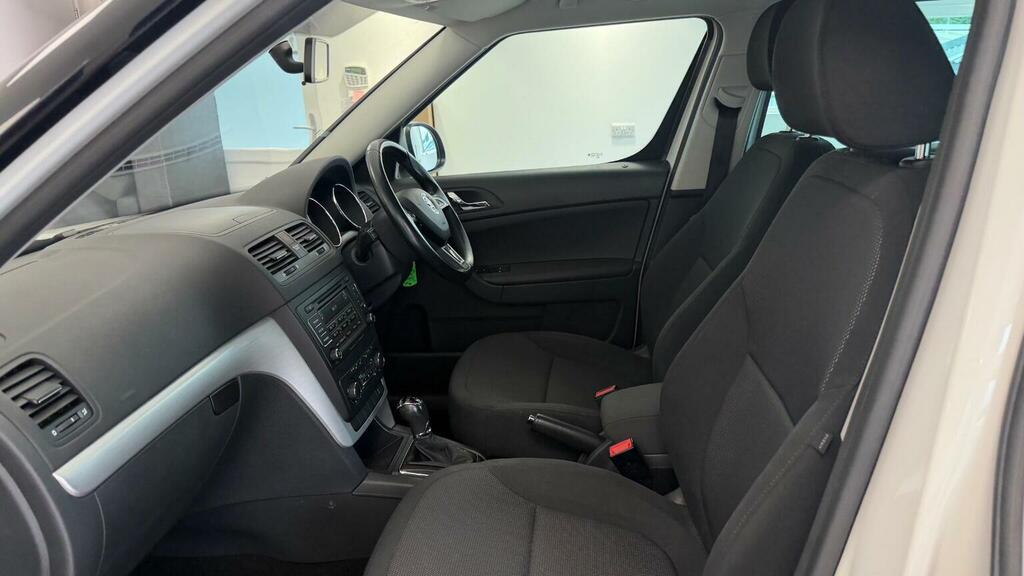 Skoda Yeti Elegance Silver #45