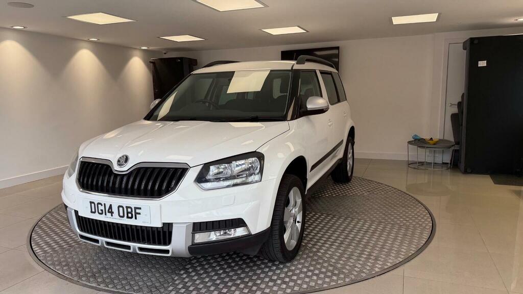 Skoda Yeti 1.2 Tsi Se Outdoor Dsg Euro 5 White #2