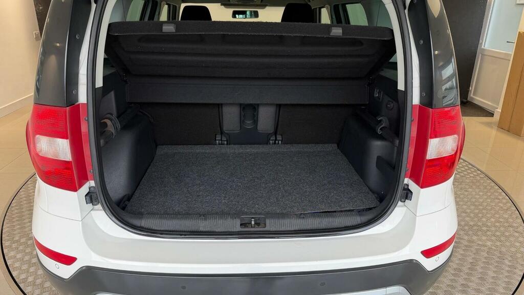 Skoda Yeti Elegance Silver #48