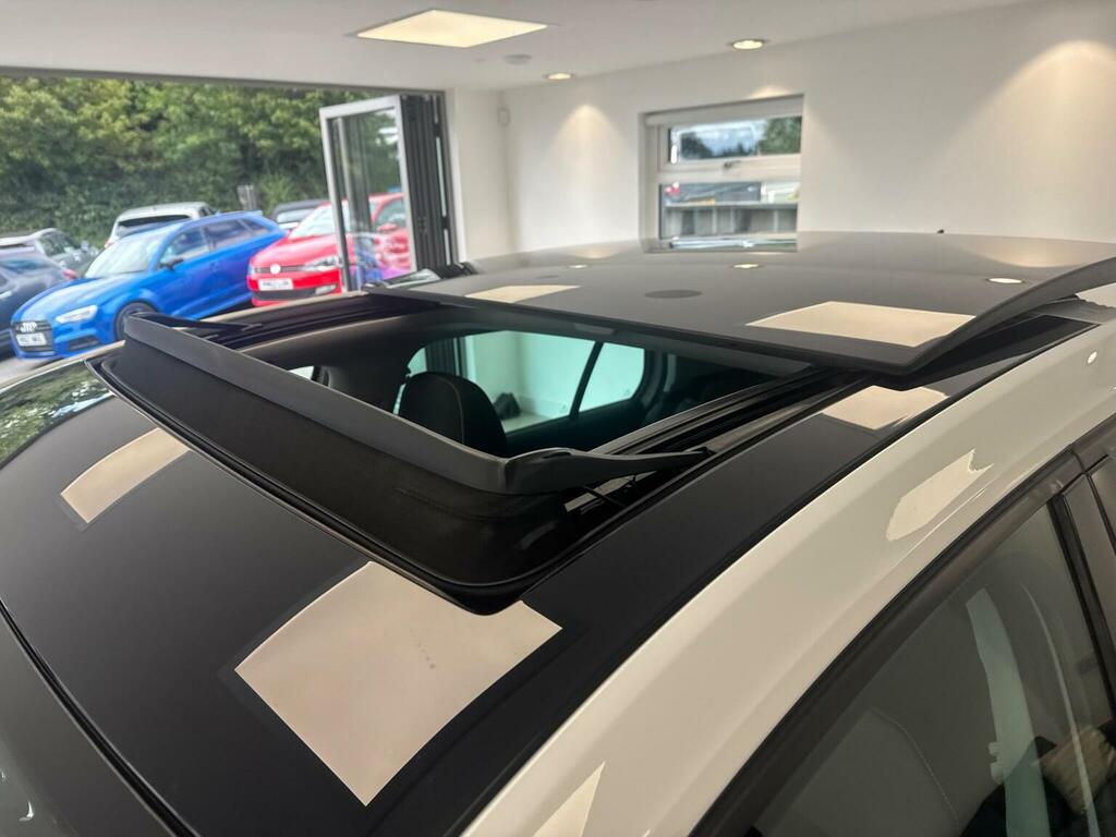 Volkswagen Golf 1.4 Tsi 125 Match Edition White #35