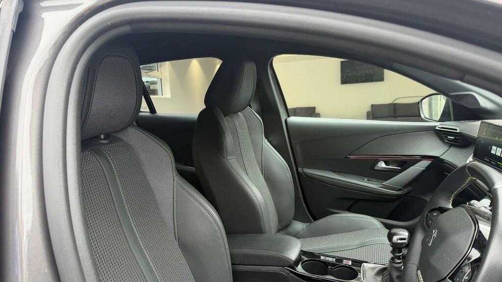 Peugeot 208 1.2L Active Premium Yellow #15
